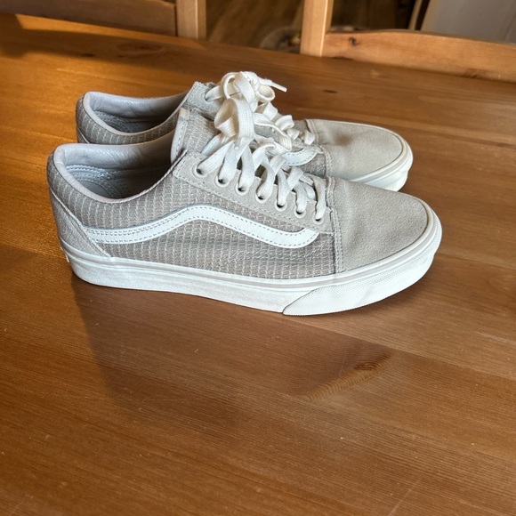 Vans Suede grey taupe Vans Old Skool Unisex Men's 7 Ladies Size 8.5 - Picture 1 of 8